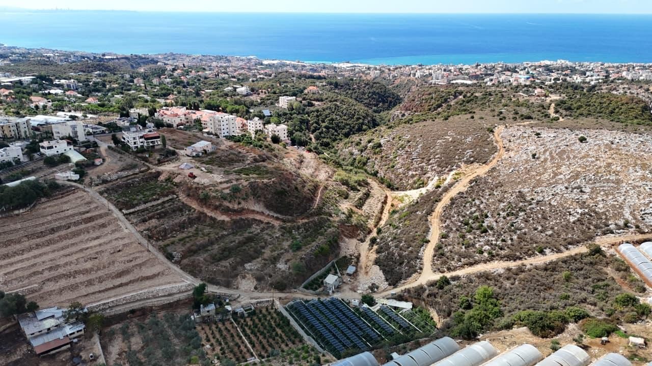 LAND in Edde