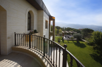 Villa in Ballouneh