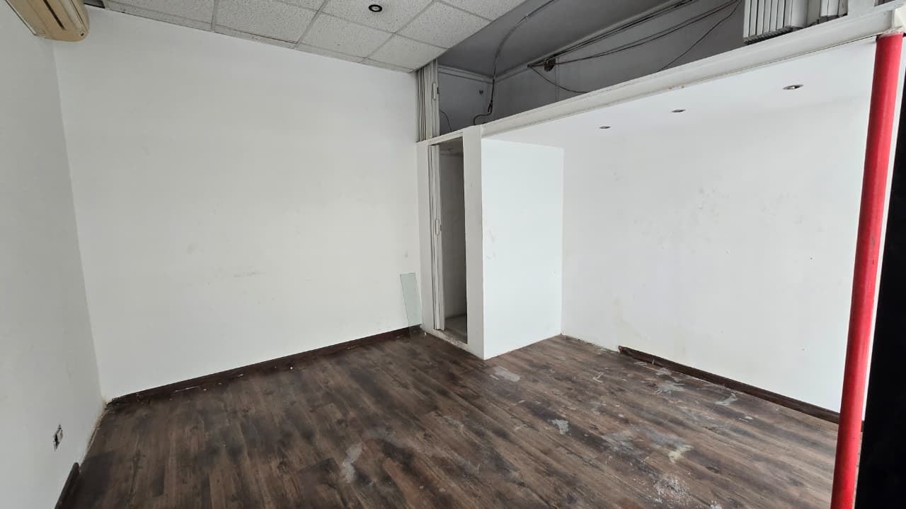 Store for sale in Ain el remaneh, Baabda