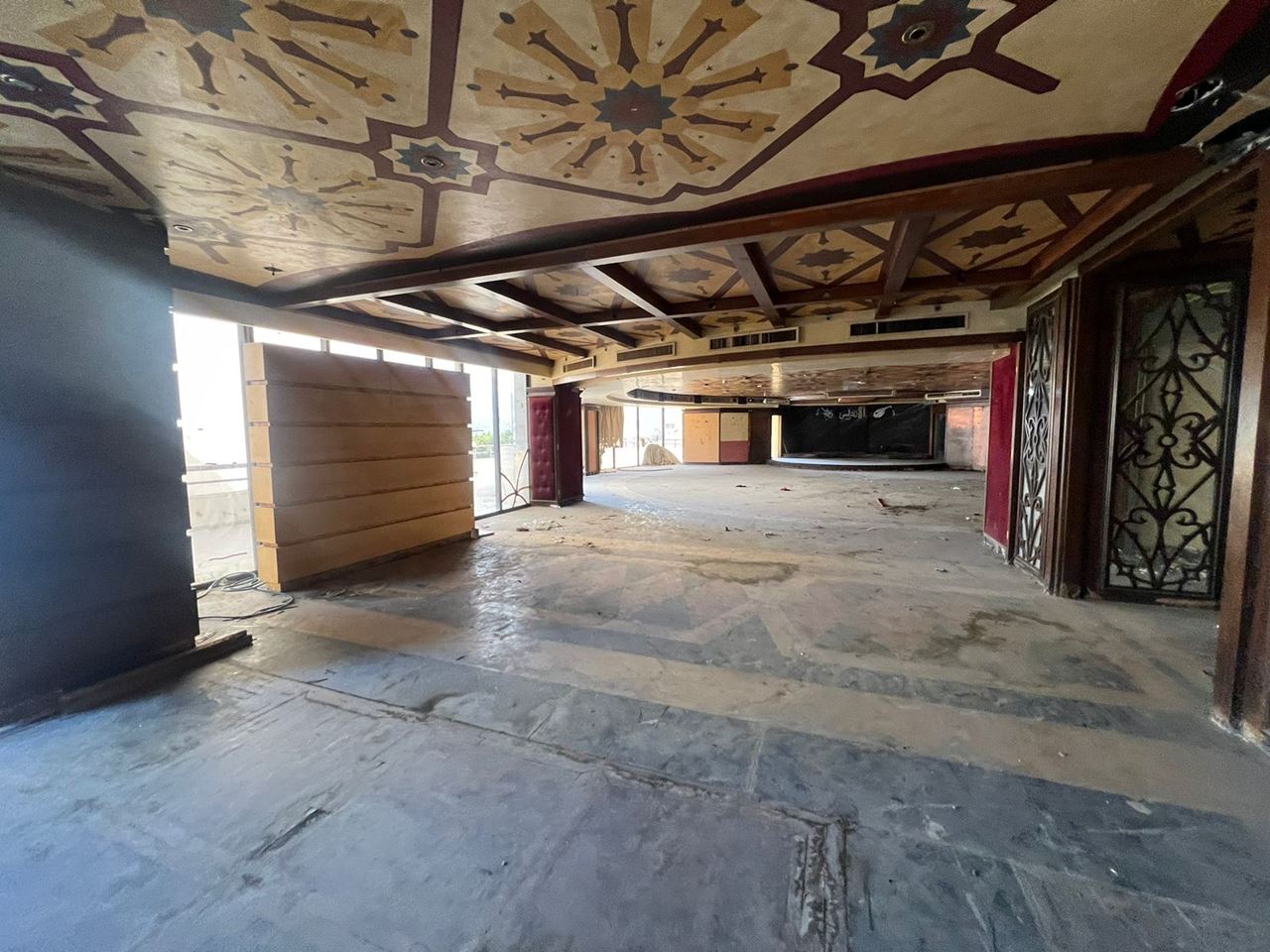 Sea-view showroom for sale in Kaslik, Keserwan