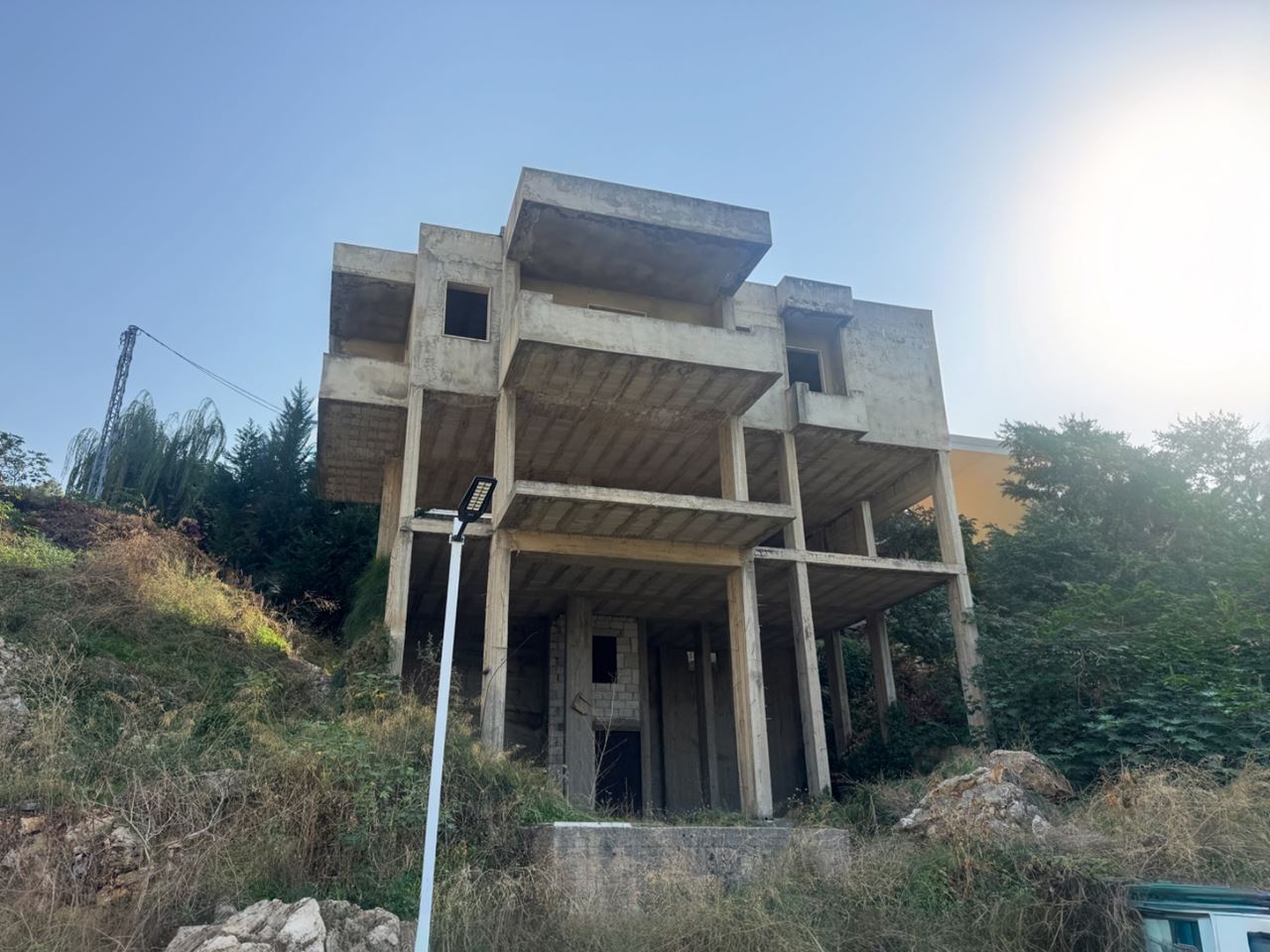 Sea-view building for sale in Jbeil