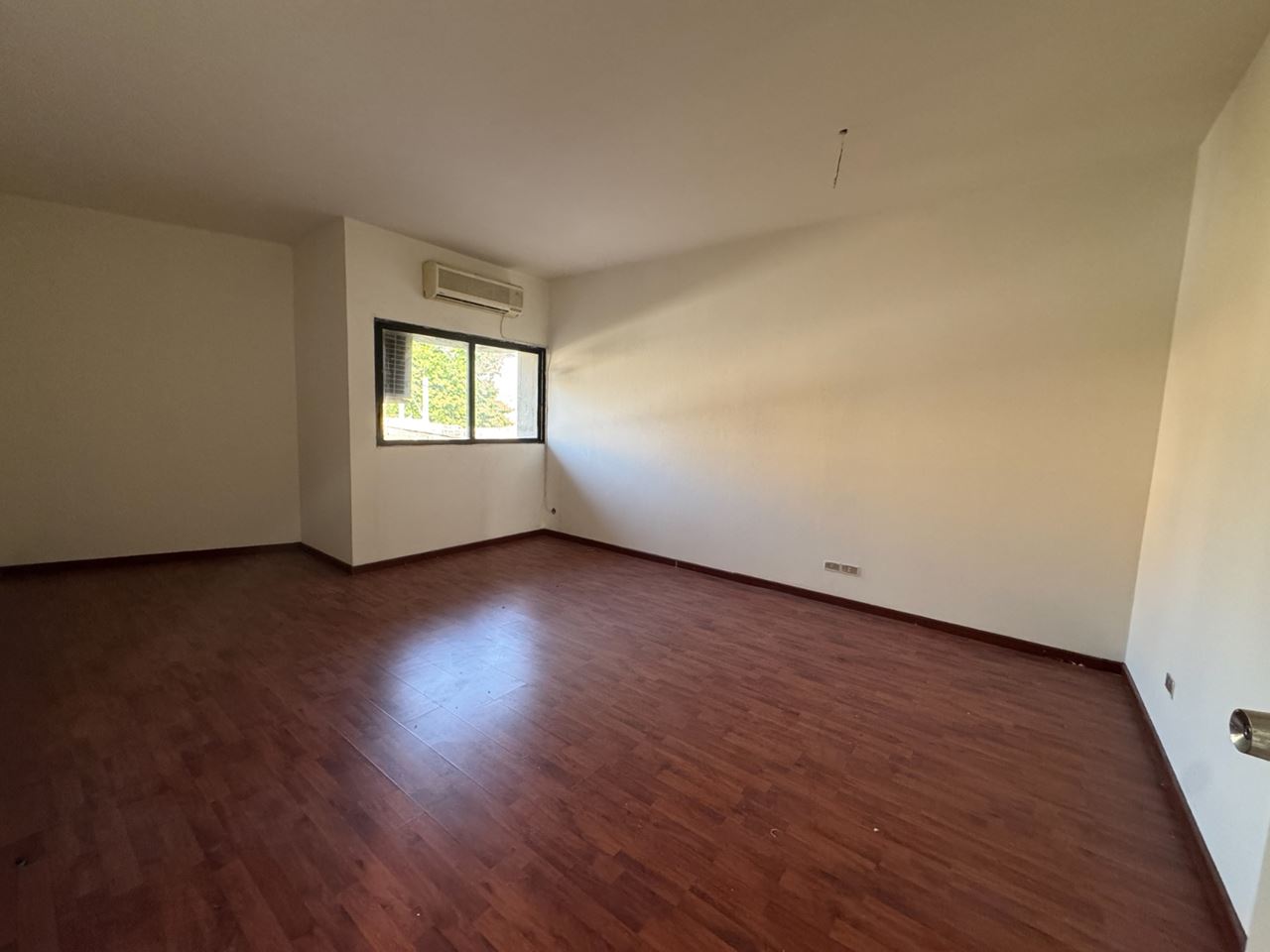 Office for rent in Jbeil