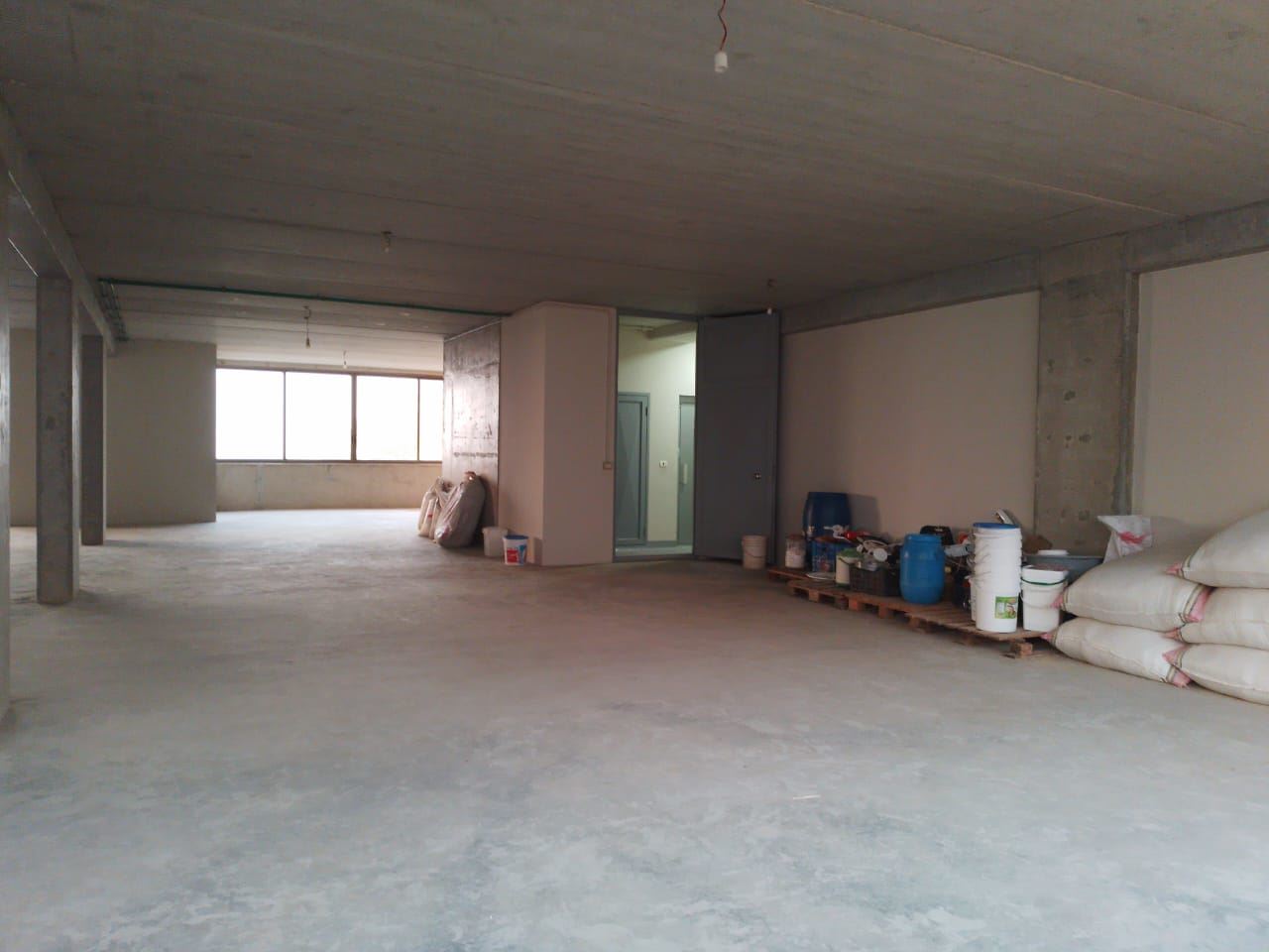Warehouse for rent in Mazraat yachouh, Metn