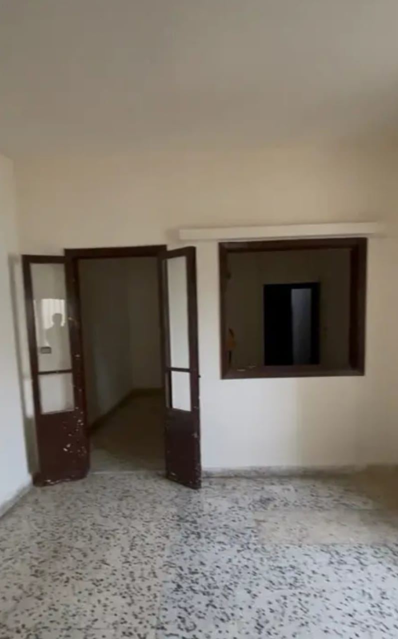 شقة للبيع في مزرعة، بيروت
