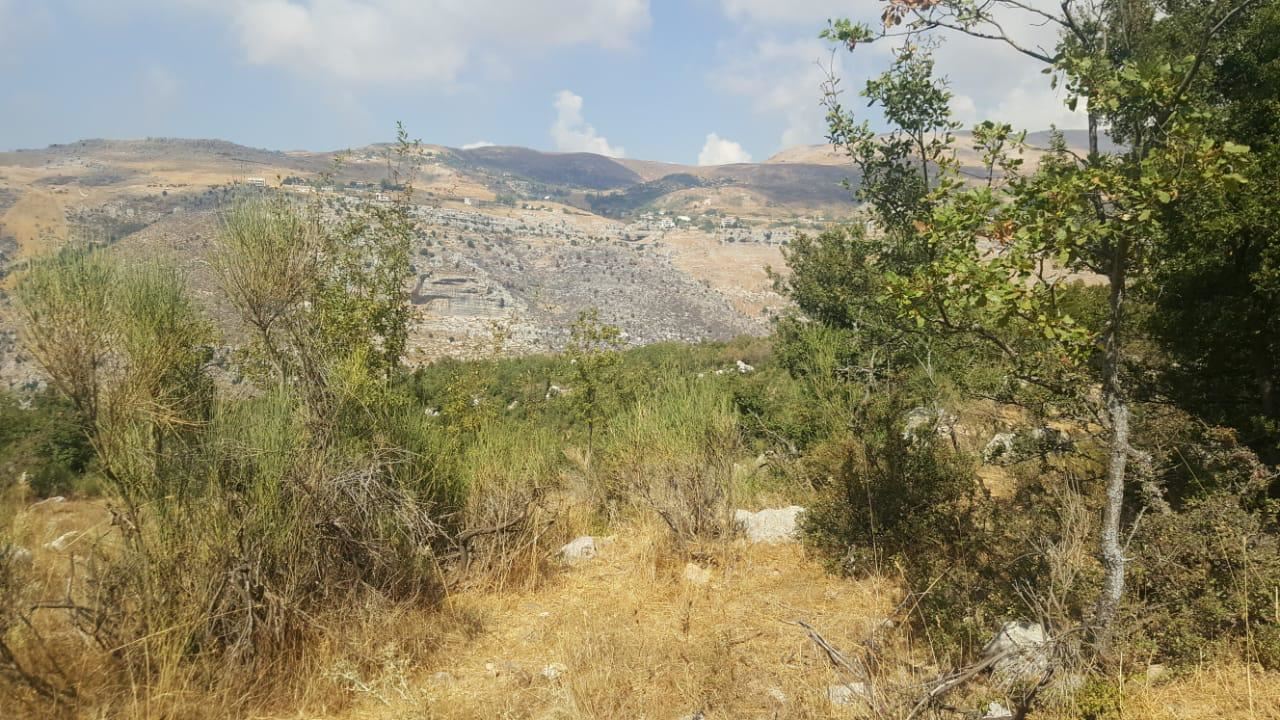 Land with a mountain view for sale in Tarchich, Baabda
