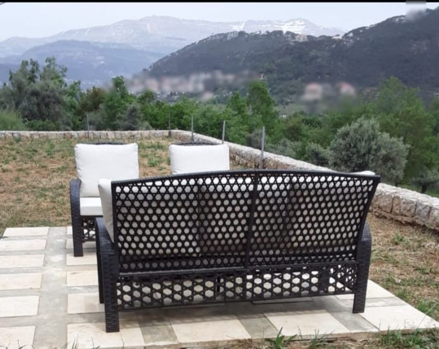 أرض بإطلالة على الجبل للبيع في ضهور شوير، المتن