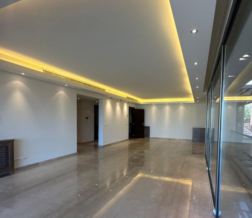 Sea-view apartment for sale in Saifi, Beirut