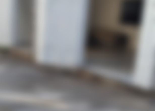 متجر للبيع في الدكوانة، المتن