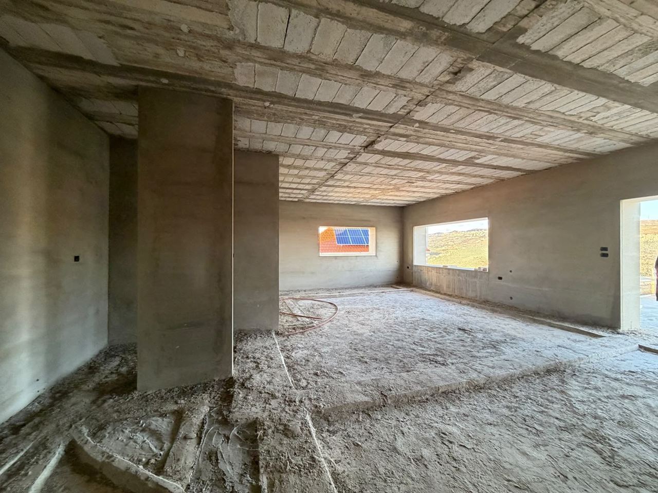Apartment with a terrace for sale in Baissour, Aley