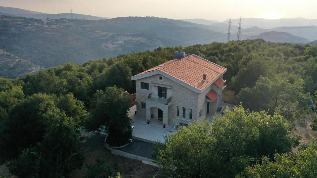 Villa with a terrace for sale in Klayaat, Keserwan