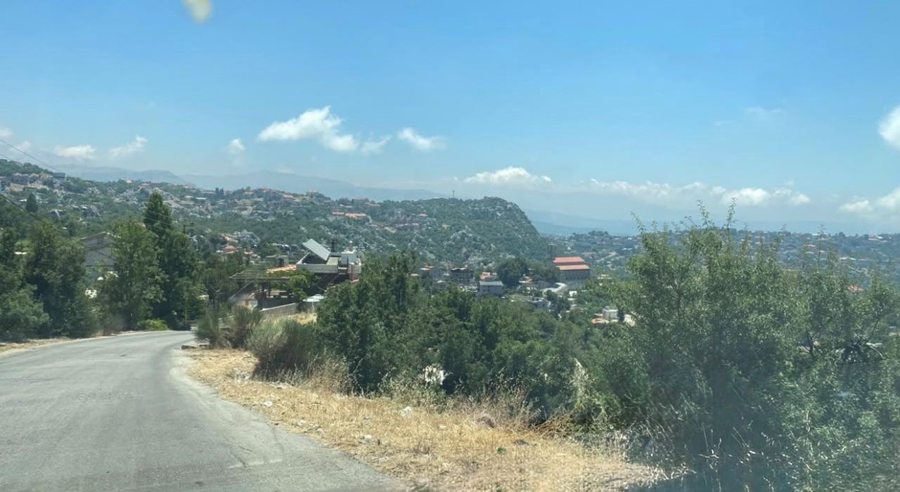 Land with a mountain view for sale in Bekaat achkout, Keserwan
