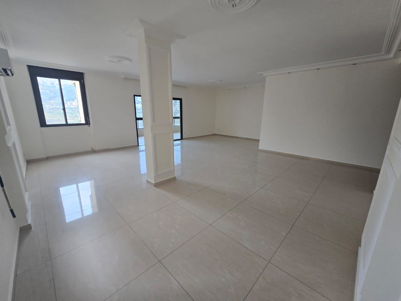 شقة للإيجار في مار تقلا، بعبدا