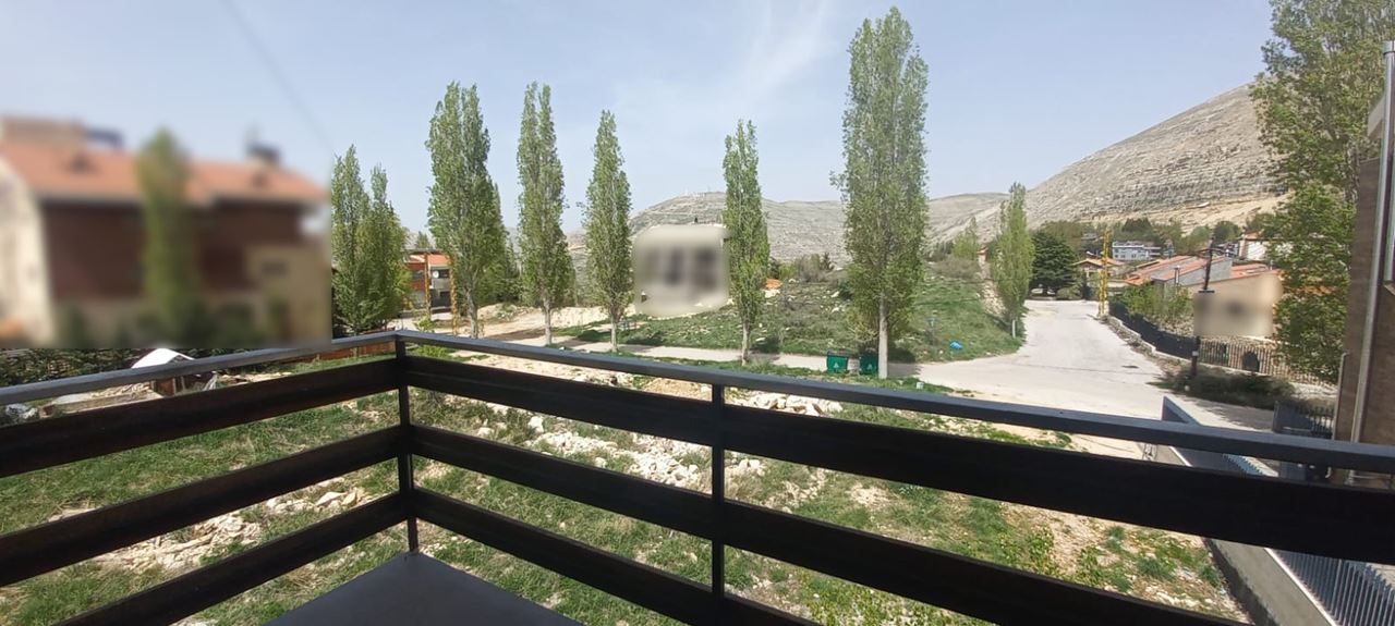شاليه مع أثاث للبيع في فقرة، كسروان