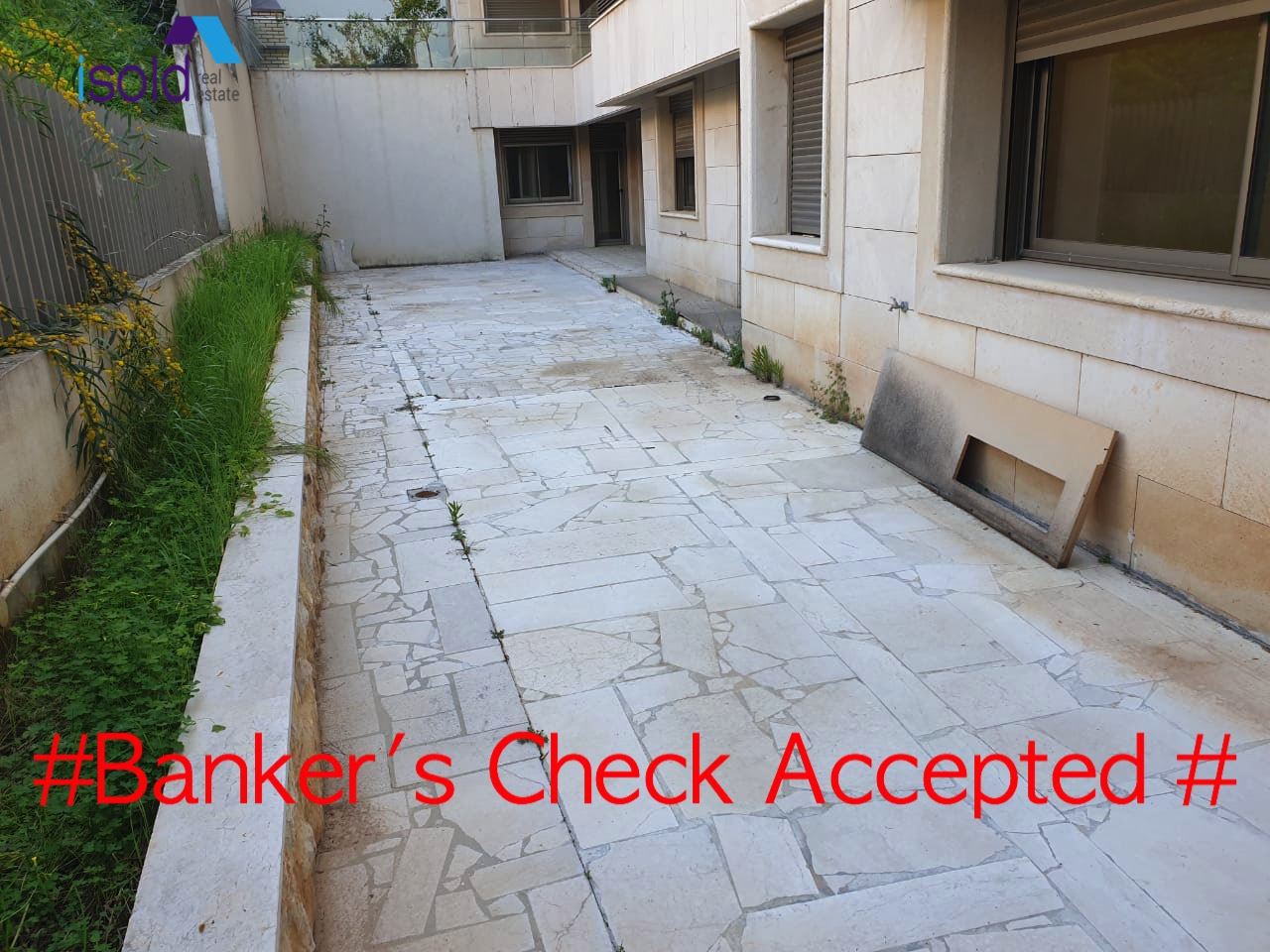 Apartment with a terrace for sale in Rihaniyeh, Baabda