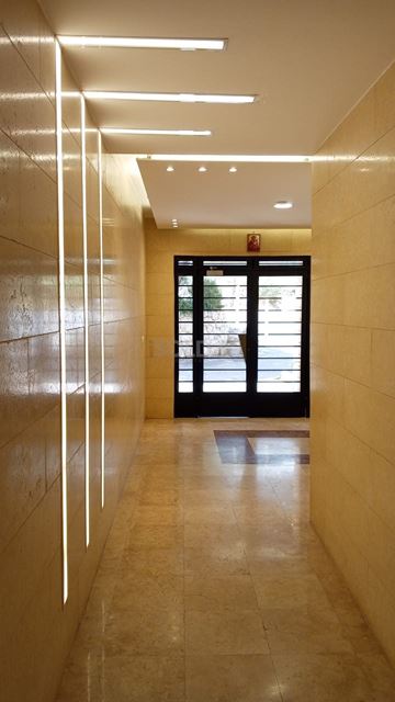 Apartment with a terrace for sale in Haret sakher, Keserwan - photo 2