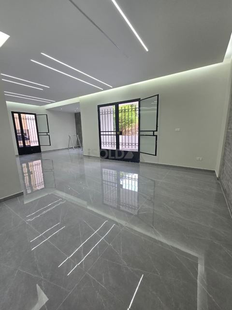 Apartment with a terrace for sale in Haret sakher, Keserwan - photo 3
