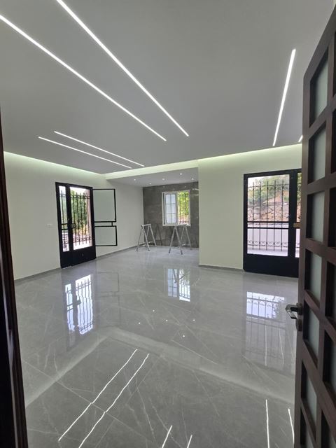 Apartment with a terrace for sale in Haret sakher, Keserwan