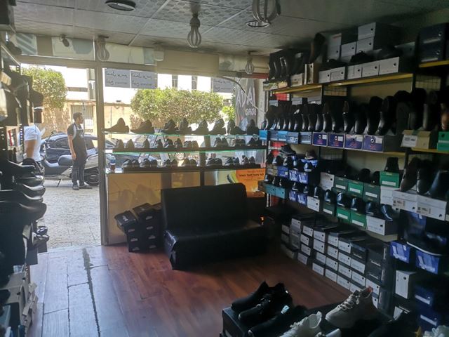 Store for sale in Tarik el jdideh, Beirut - photo 2