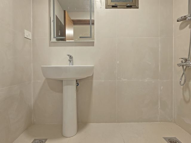 Apartment with a terrace for sale in New Mar Takla,, Baabda - photo 2