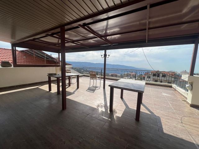 Apartment with a terrace for sale in Rayfoun, Keserwan - photo 2