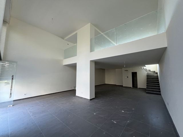 Store for sale in Jbeil - photo 2
