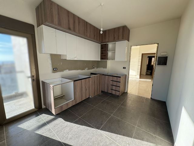 Sea-view apartment for sale in Jbeil - photo 2