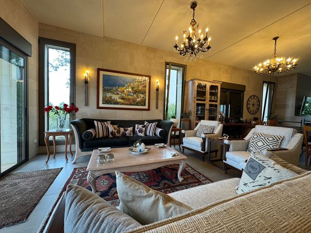 Sea-view villa for sale in Breij, Jbeil - photo 3