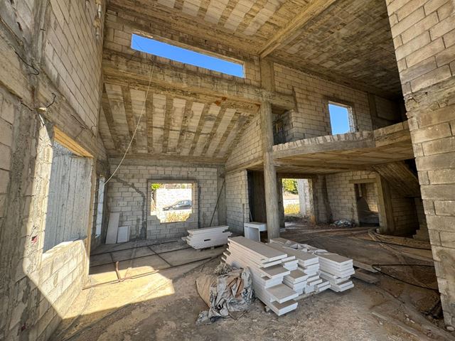 Sea-view villa for sale in Breij, Jbeil - photo 2