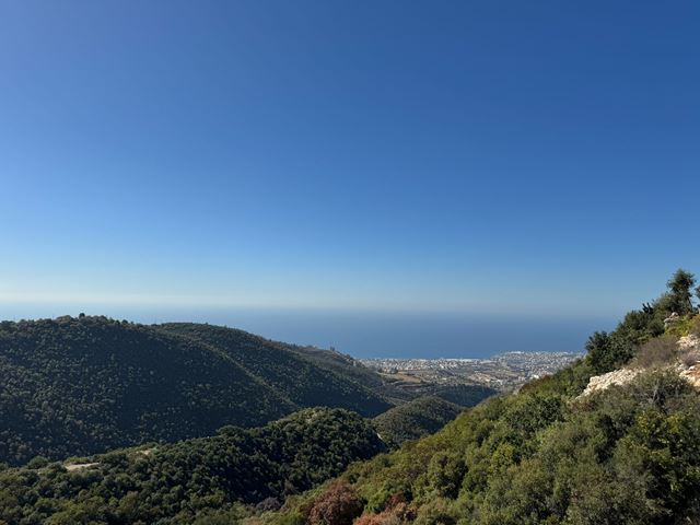 أرض بإطلالة على البحر للبيع في بريج، جبيل