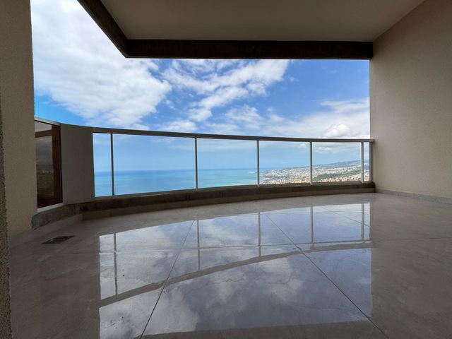 Sea-view apartment for sale in Halat, Jbeil