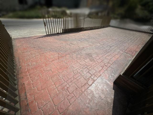 شقة بإطلالة على الجبل للبيع في بلاط، جبيل - صورة 3