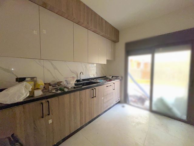 Apartment with a terrace for sale in Monteverde, Metn - photo 2