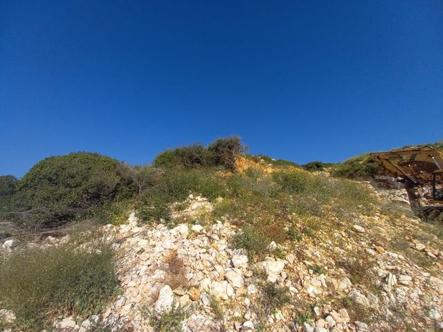 Sea-view land for sale in Batroun - photo 3