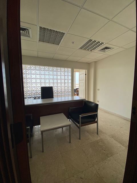 Office for rent in Verdun, Beirut - photo 3