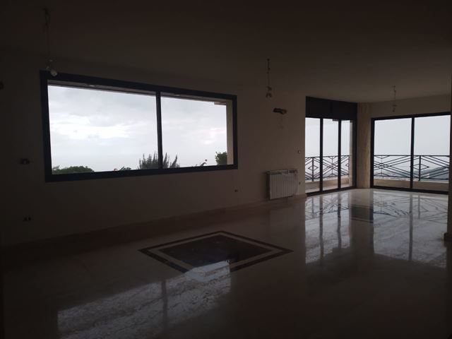 Sea-view apartment for sale in Elissar, Metn - photo 2