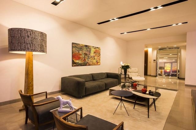 Sea-view apartment for sale in Achrafieh, Beirut - photo 2