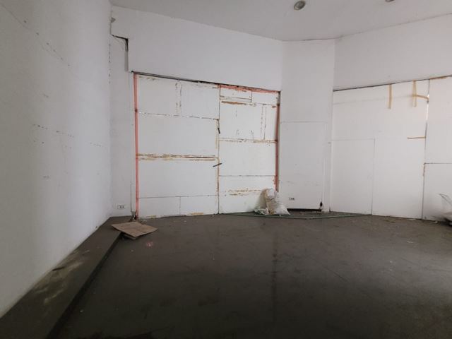 Showroom for rent in Rmeil, Beirut - photo 3