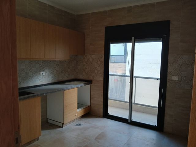 Apartment with a mountain view for sale in El Atchane, Metn - photo 3