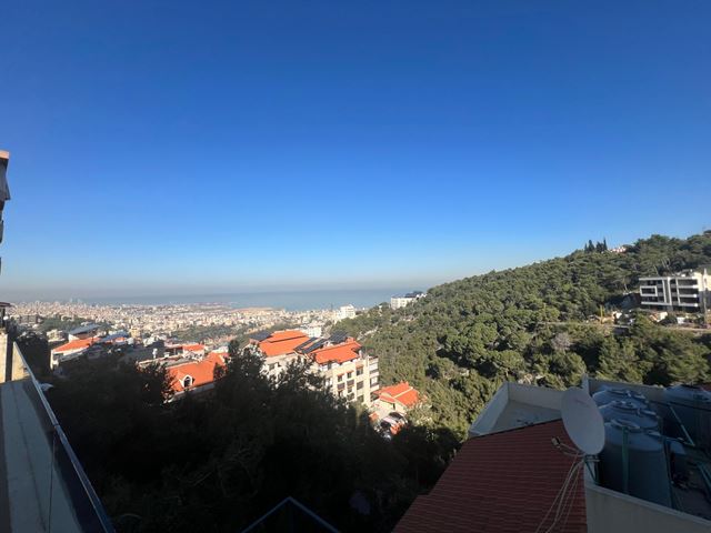 Sea-view apartment for sale in Ain Saade, Metn - photo 2
