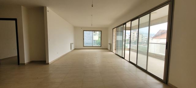 Sea-view apartment for sale in Mazraat yachouh, Metn - photo 2