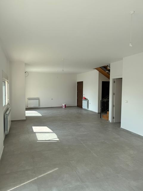 Apartment with a mountain view for sale in Beit Chabeb, Metn - photo 3