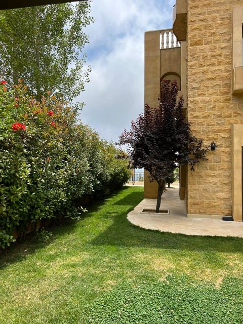 فيلا بإطلالة على الجبل للبيع في ميروبا، كسروان - صورة 3