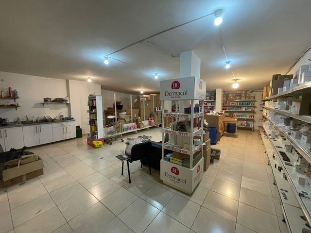Showroom for sale in Bir hassan, Beirut - photo 3