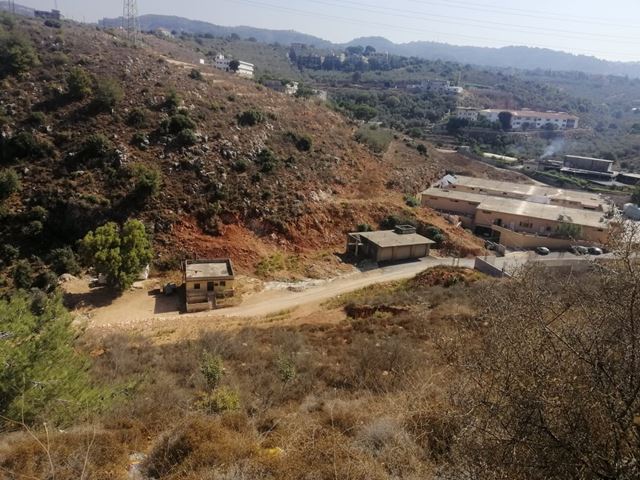 Land with a mountain view for sale in Debbieh, Chouf - photo 3