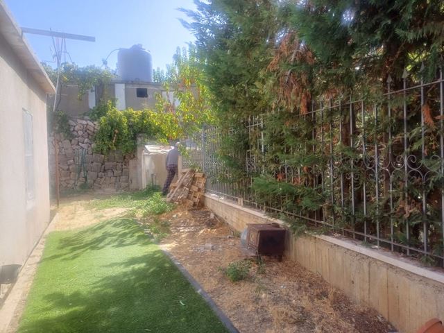 منزل بإطلالة على الجبل للبيع في مروج، عاليه - صورة 2