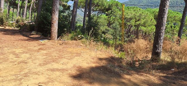 Land with a mountain view for sale in Bet Mery, Metn - photo 2