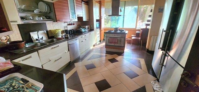 Sea-view villa for sale in Rabieh, Metn - photo 2