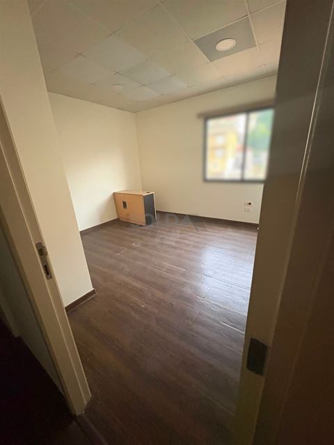 Office for rent in Jounieh, Keserwan - photo 2