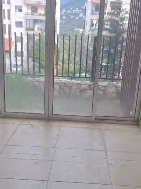شقة مع حديقة للبيع في فتقا، كسروان