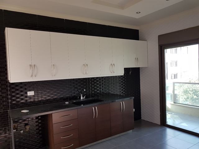 Apartment with a terrace for sale in Monteverde, Metn - photo 2